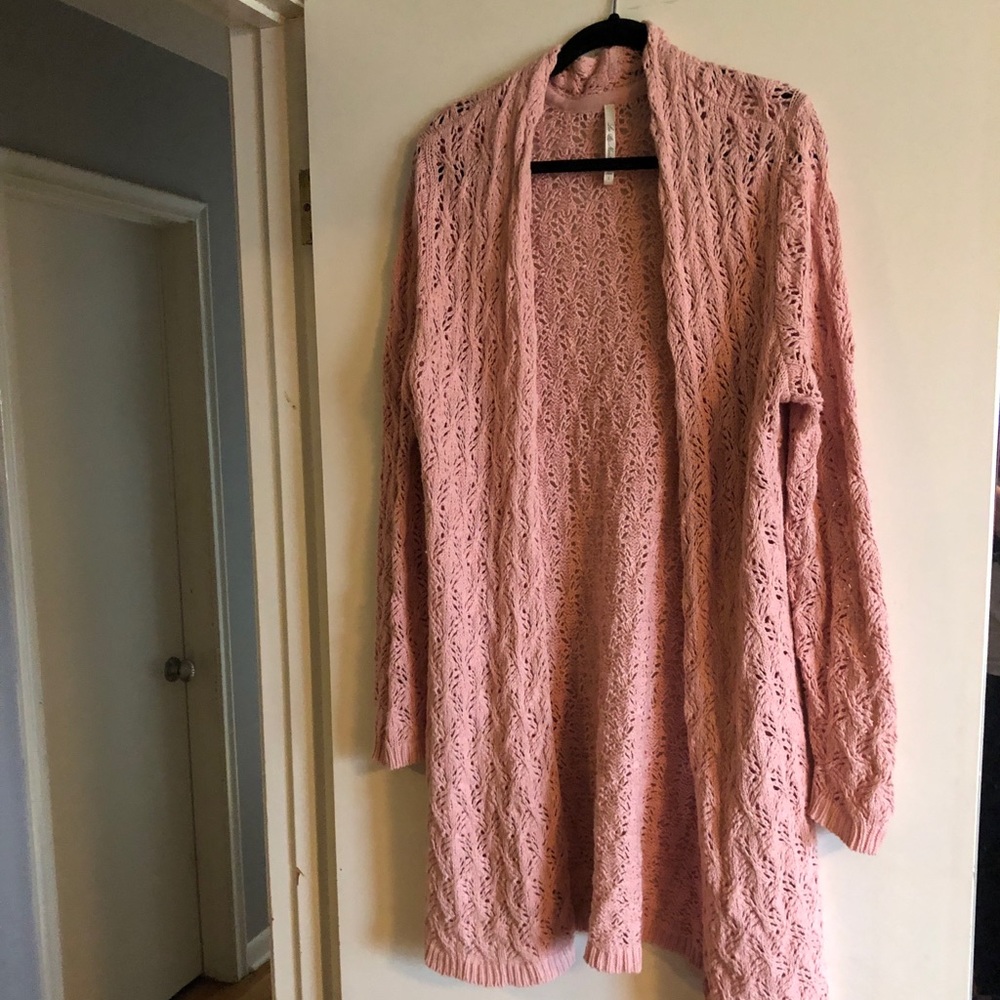 Leo & Nicole pink sweater cardigan